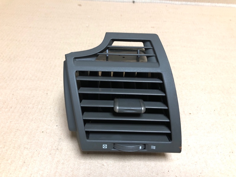 Запчасть дефлектор воздушный левый TOYOTA CAMRY 40 06-11 2008 ACV40 2.4 2AZFE 55650-06061-E0 Б/У Дефлектор воздушный левый TOYOTA CAMRY 40 06-11 2008 ACV40 2.4 2AZFE 55650-06061-E0 Б/У