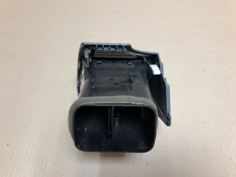 Дефлектор воздушный левый TOYOTA CAMRY 40 06-11 ACV40 2.4 2AZFE Дефлектор воздушный левый TOYOTA CAMRY 40 06-11 ACV40 2.4 2AZFE