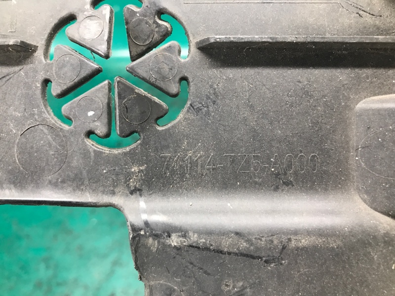 Дефлектор радиатора правый MDX (YD3) 13-21 2016 Внедорожник 3.5 J35Y5