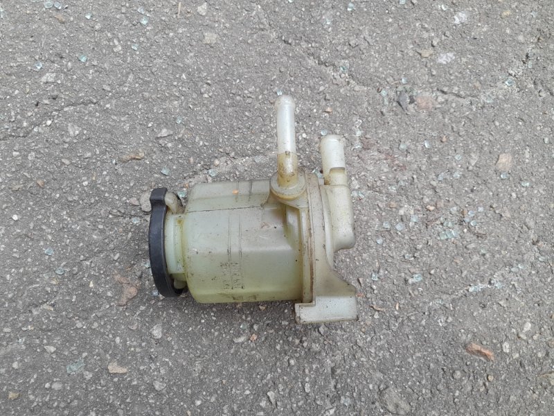 Бачок ГУР GX470 02-09