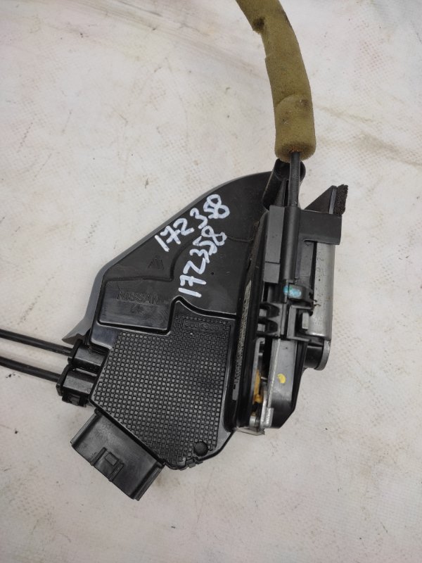 Замок двери задний левый QX60/JX35 12-20