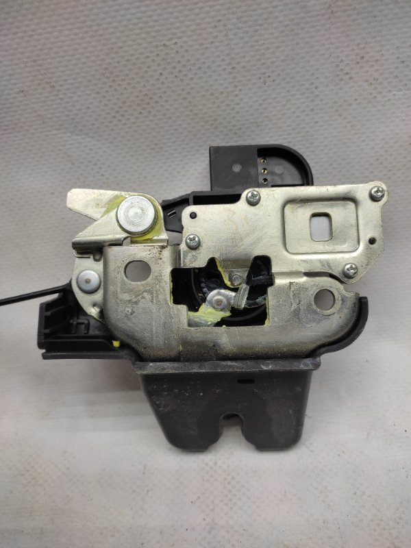 Замок крышки багажника INFINITI G25/G35/G37/Q40 06-14