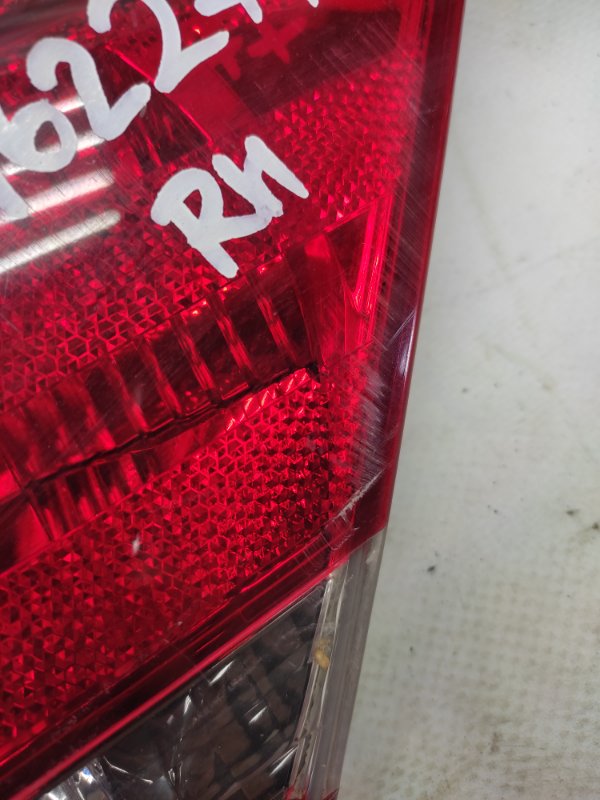 Фонарь внутренний задний правый TOYOTA AVALON 05-12 GSX30 3.5 2GR-FE