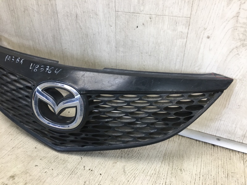 Решетка радиатора MAZDA 3 BK 03-08
