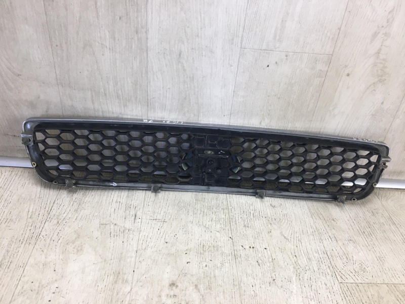 Решетка радиатора LEGACY 98-03 BH/BE 2001 - 02