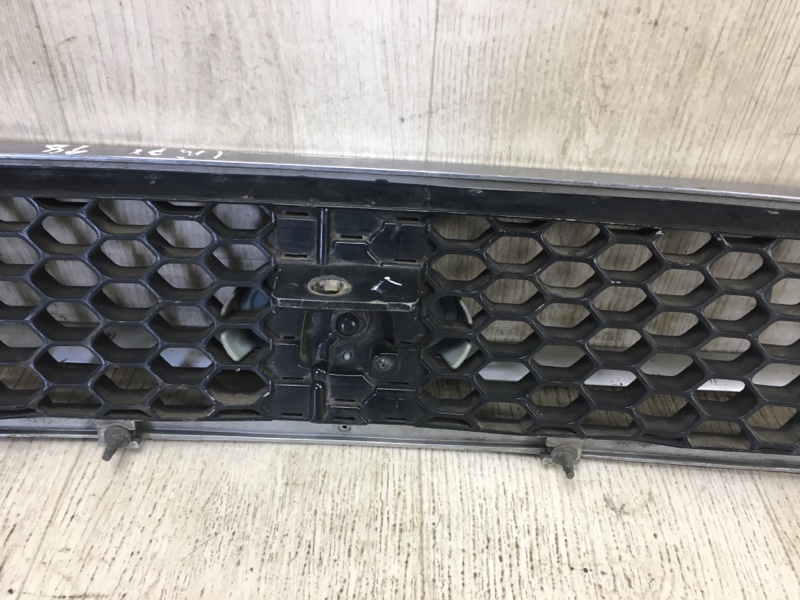 Решетка радиатора LEGACY 98-03 BH/BE 2001 - 02