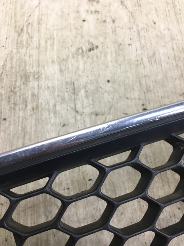 Решетка радиатора LEGACY 98-03 BH/BE 2001 - 02