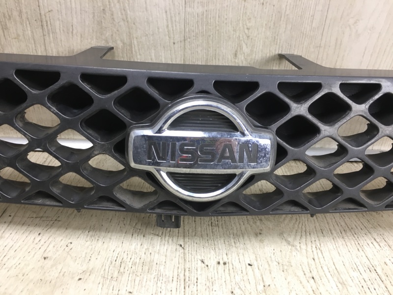 Решетка радиатора NISSAN X-TRAIL T30 01-07 T30