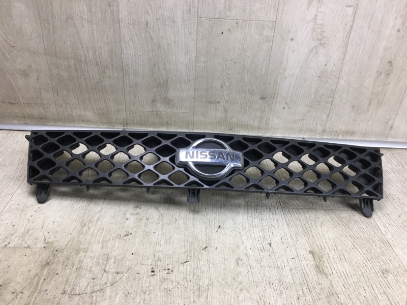 Решетка радиатора X-TRAIL T30 01-07 T30