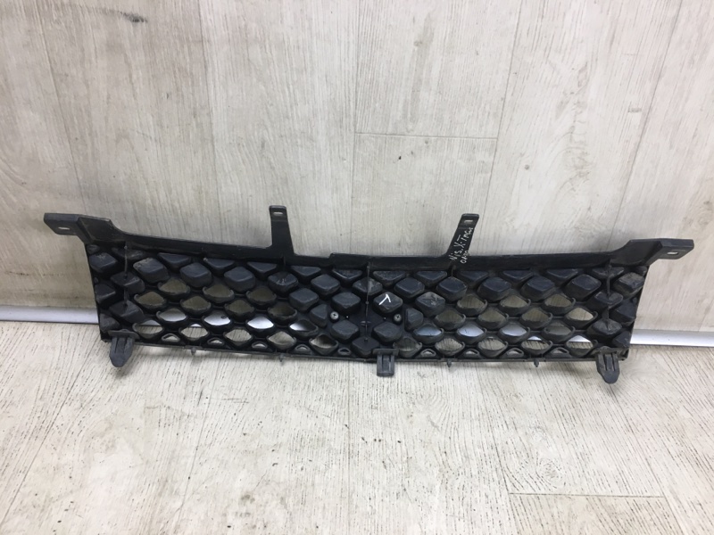 Решетка радиатора X-TRAIL T30 01-07 T30