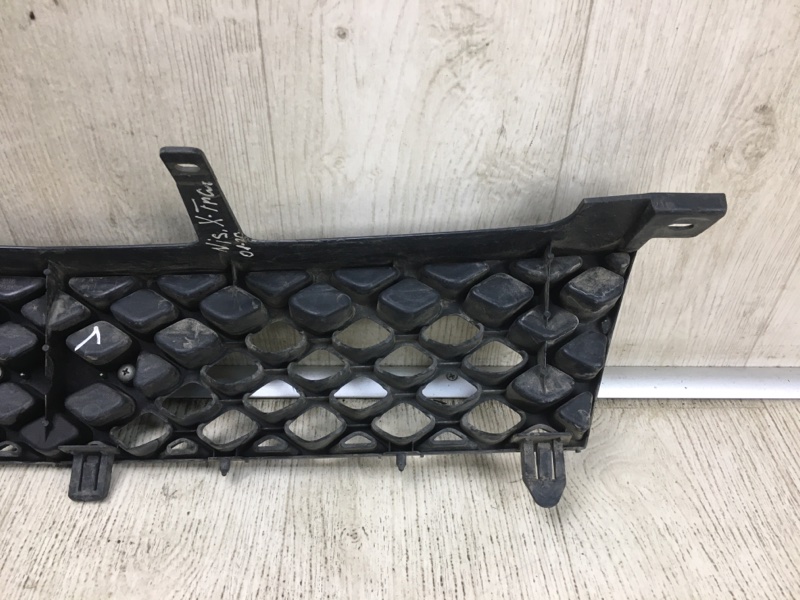 Решетка радиатора X-TRAIL T30 01-07 T30