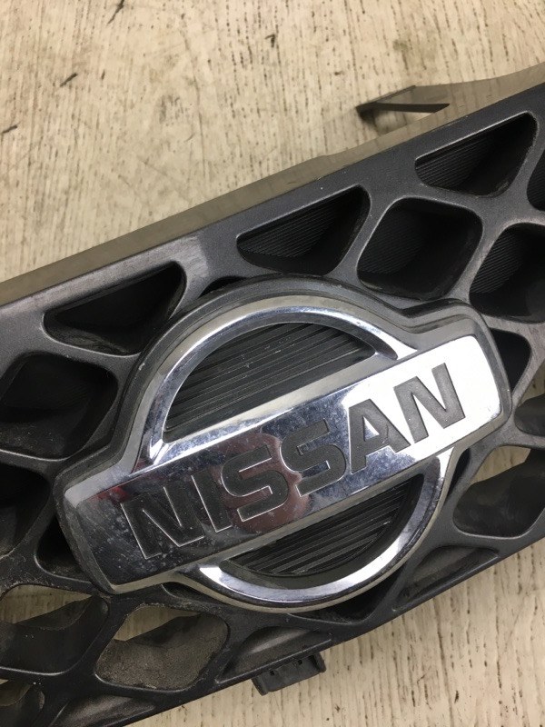 Решетка радиатора X-TRAIL T30 01-07 T30