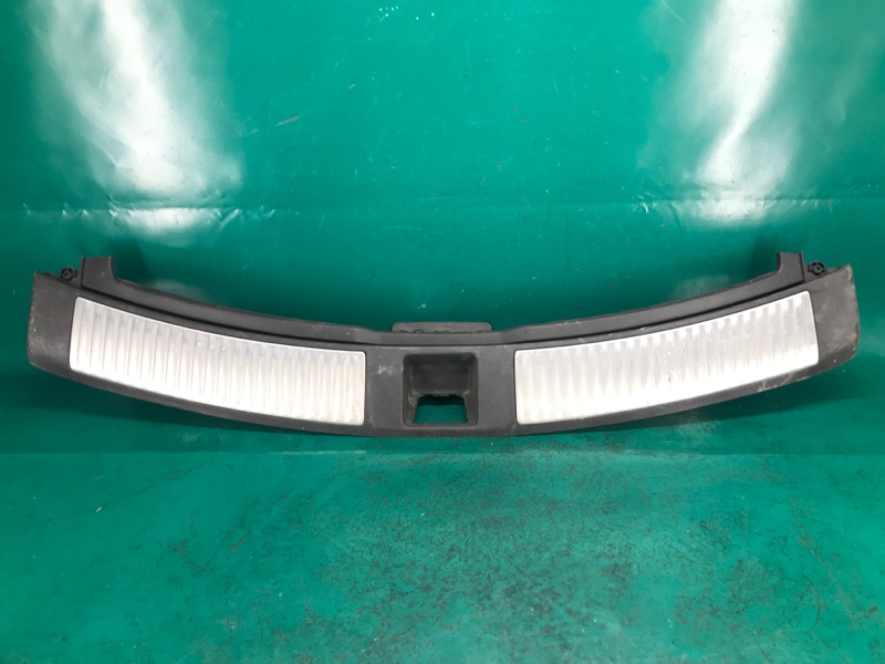 Накладка на порог багажника ACURA MDX (YD3) 13-21 2016 Внедорожник 3.5 J35Y5 84675-TZ5-A11ZC Б/У