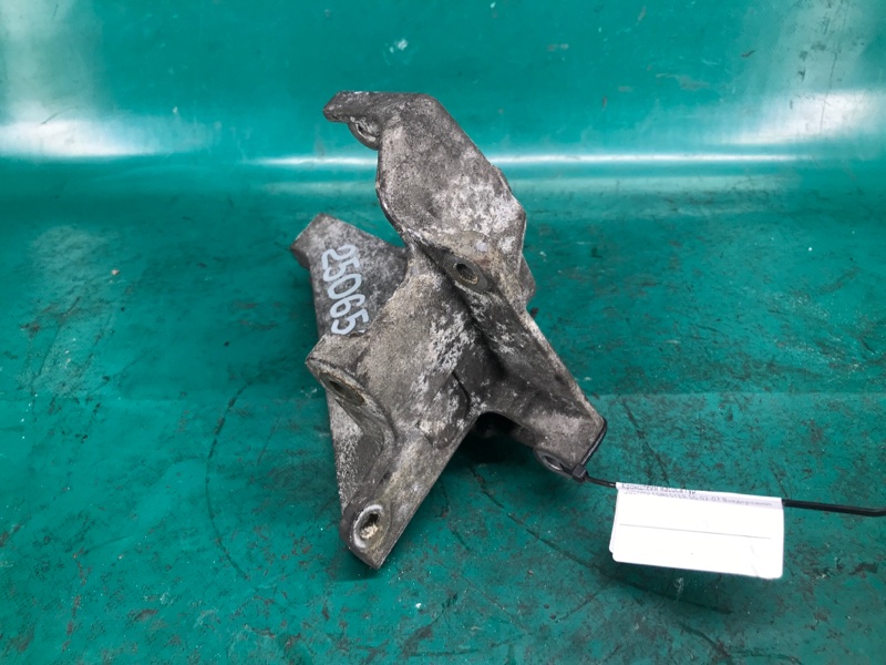 Кронштейн насоса ГУР FORESTER SG 02-07 2003 Внедорожник 2.5 EJ251