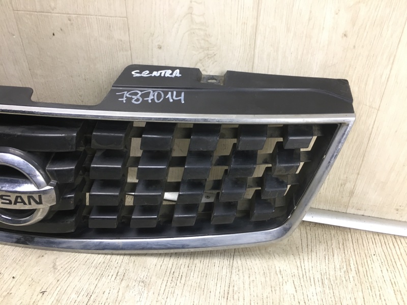 Решетка радиатора SENTRA (B16) 06–12