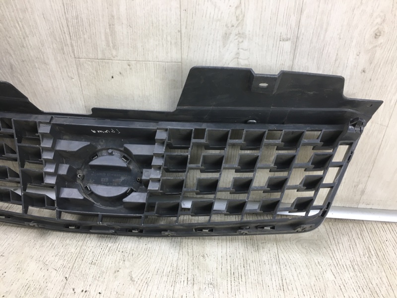 Решетка радиатора SENTRA (B16) 06–12