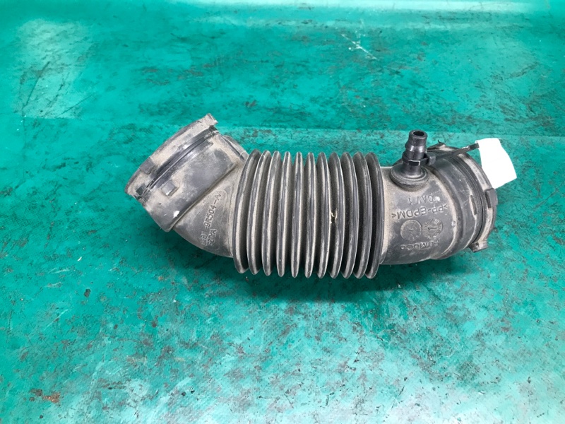 Патрубок воздушного фильтра FORD FIESTA 08-17 Хэтчбек 1.6 XDEZ Патрубок воздушного фильтра FORD FIESTA 08-17 Хэтчбек 1.6 XDEZ