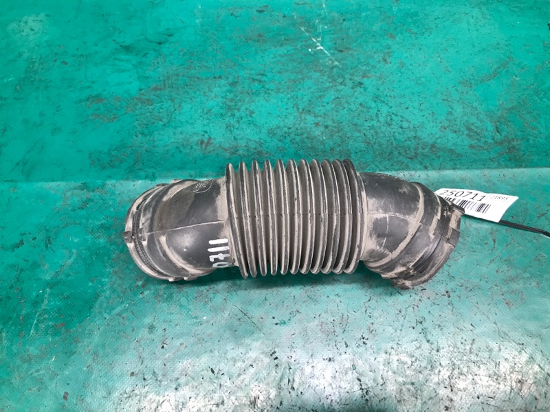 Патрубок воздушного фильтра FIESTA 08-17 2013 Хэтчбек 1.6 XDEZ Патрубок воздушного фильтра FIESTA 08-17 2013 Хэтчбек 1.6 XDEZ