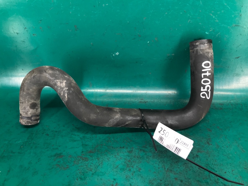 Патрубок системы охлаждения FORD FIESTA 08-17 2013 Хэтчбек 1.6 XDEZ BE8Z-8286-A Б/У