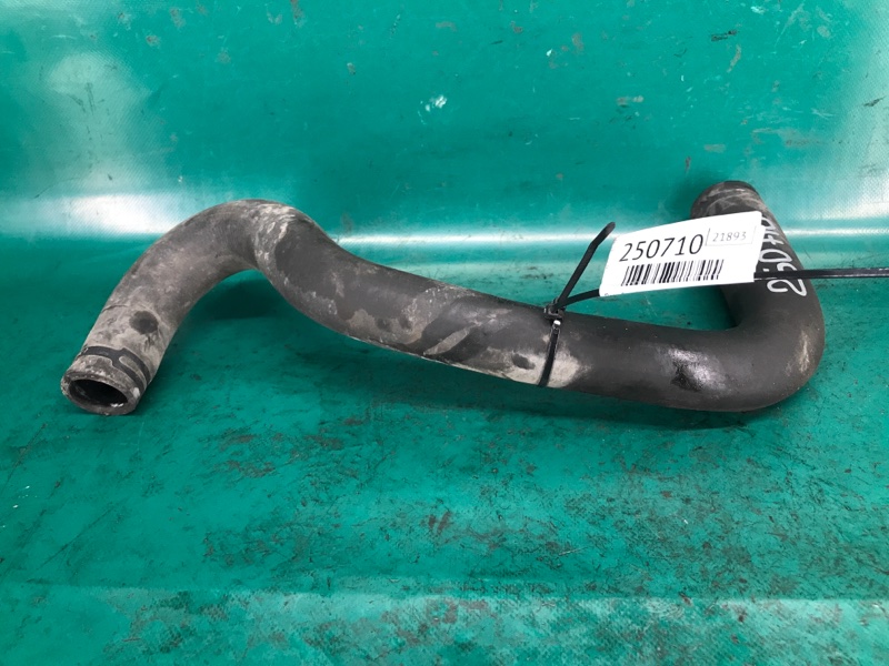 Патрубок системы охлаждения FIESTA 08-17 2013 Хэтчбек 1.6 XDEZ