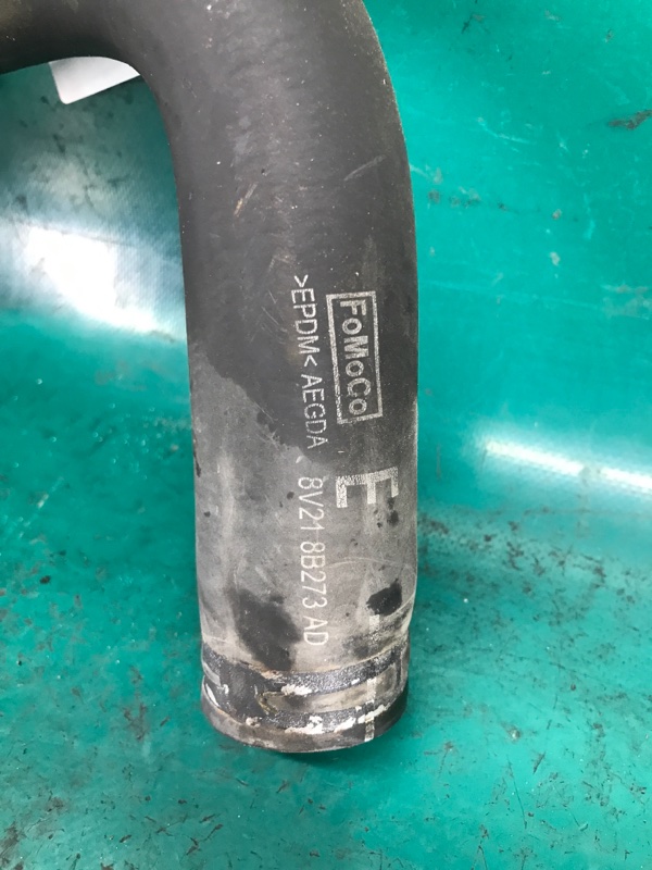 Патрубок системы охлаждения FIESTA 08-17 2013 Хэтчбек 1.6 XDEZ