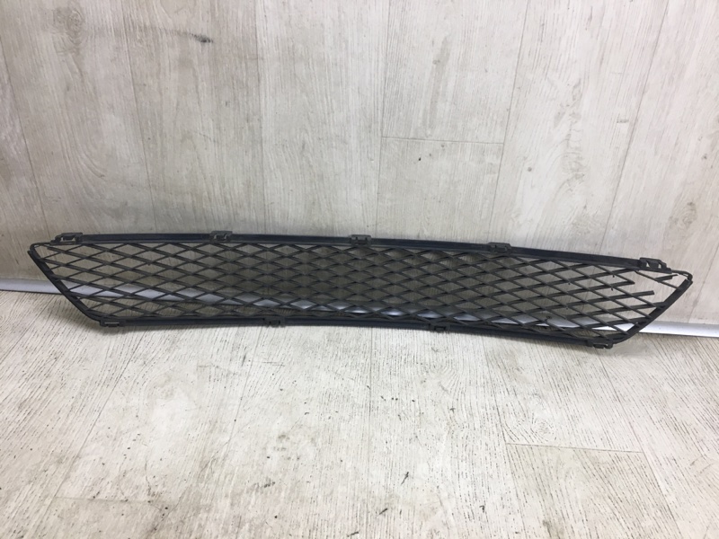 Решетка переднего бампера 6 GG 02-07