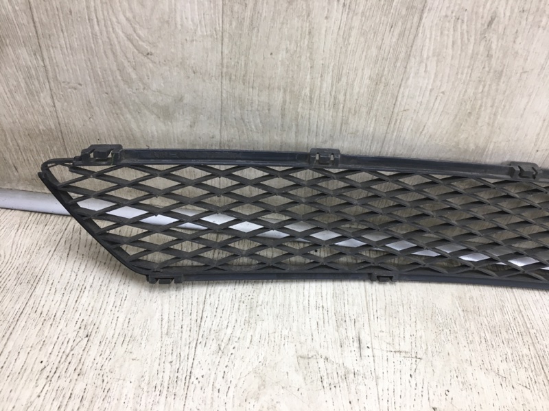 Решетка переднего бампера 6 GG 02-07