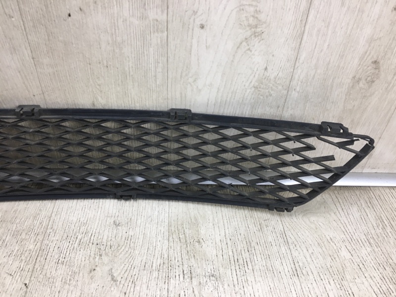 Решетка переднего бампера 6 GG 02-07