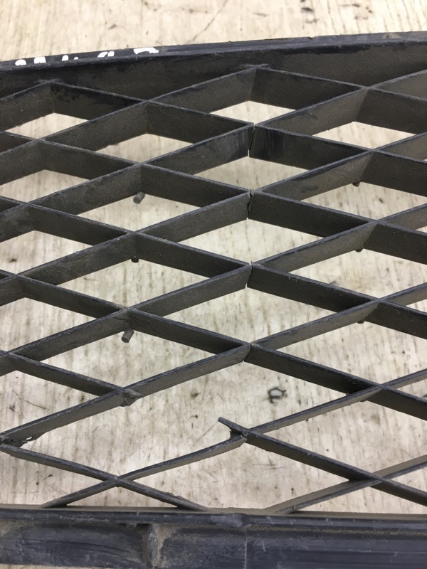 Решетка переднего бампера 6 GG 02-07