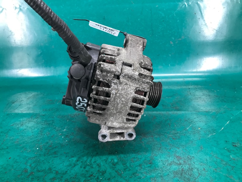 Запчасть генератор FORD FIESTA 08-17 2013 Хэтчбек 1.6 XDEZ AE8Z-10346-A Б/У Генератор FORD FIESTA 08-17 2013 Хэтчбек 1.6 XDEZ AE8Z-10346-A Б/У