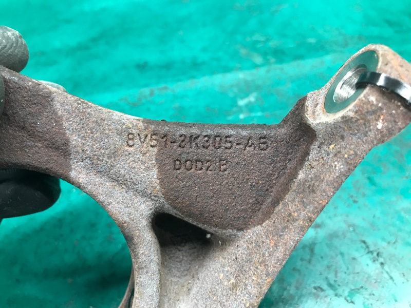 Кронштейн промежуточного вала FORD FIESTA 08-17 Хэтчбек 1.6 XDEZ