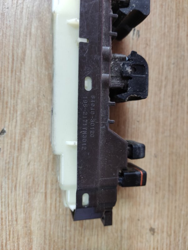 Блок управления стеклоподъемниками LEXUS GS350 GS300 05-11 Блок управления стеклоподъемниками LEXUS GS350 GS300 05-11