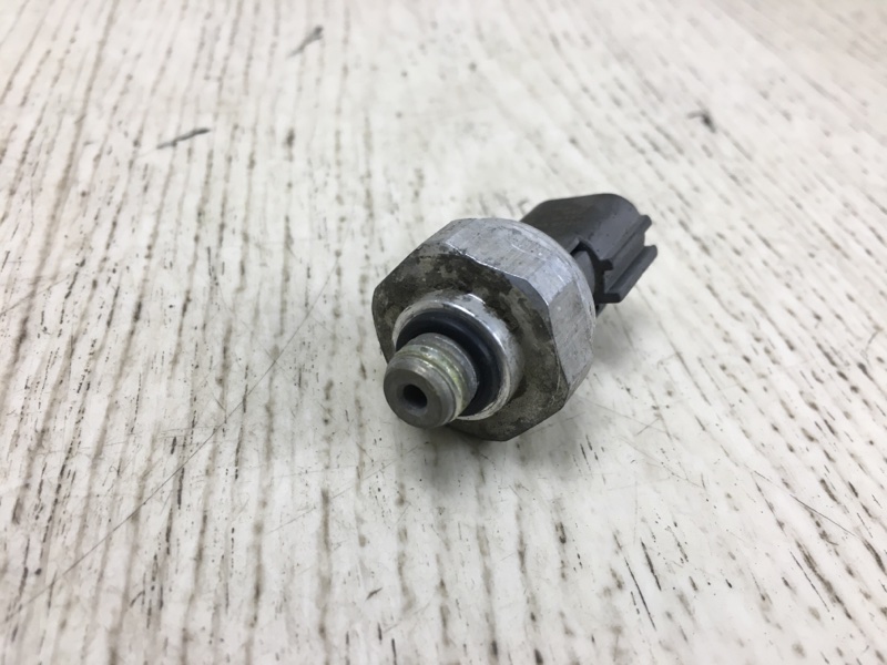 Датчик давления кондиционера KIA SPORTAGE SL 10-18 Внедорожник Датчик давления кондиционера KIA SPORTAGE SL 10-18 Внедорожник