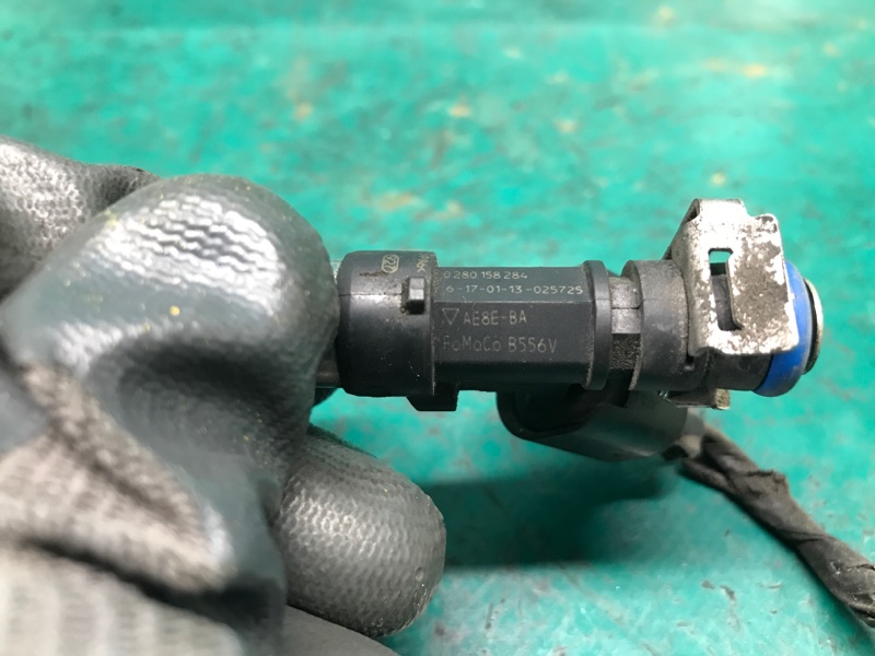 Форсунка топливная FIESTA 08-17 2013 Хэтчбек 1.6 XDEZ Форсунка топливная FIESTA 08-17 2013 Хэтчбек 1.6 XDEZ