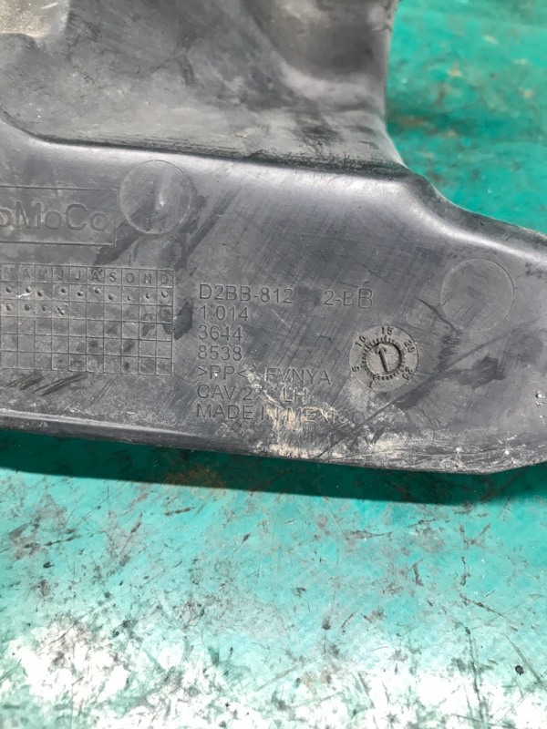 Дефлектор радиатора левый FIESTA 08-17 2013 Хэтчбек 1.6 XDEZ