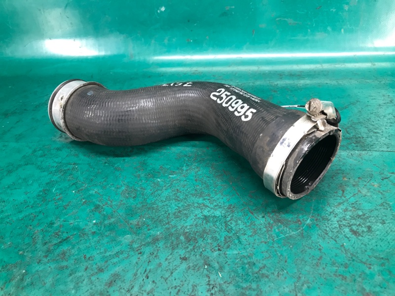 Патрубок интеркулера правый PASSAT CC 12-18 2014 Седан 2.0 CCTA