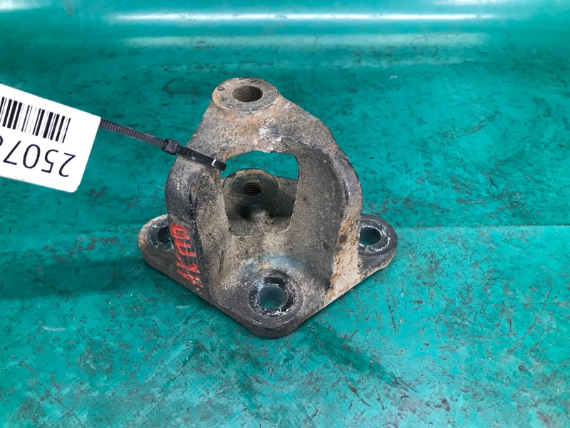 Кронштейн КПП FORD EDGE 06-14 2012 Внедорожник 2.0 CT4Z-6E042-A Б/У