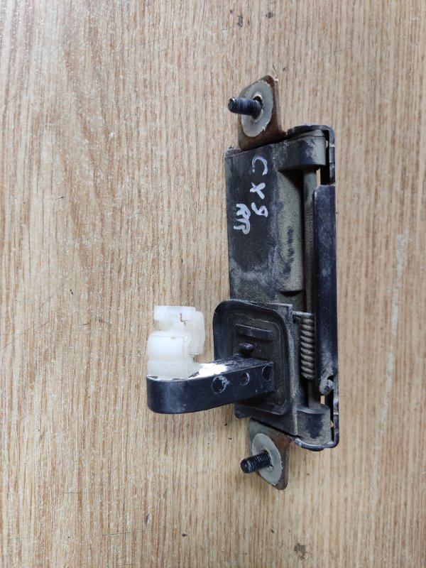 Ручка двери багажника CX-7 06-12