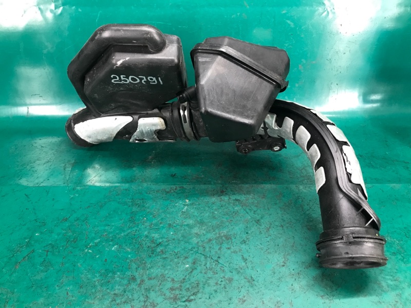 Патрубок воздушного фильтра EDGE 06-14 2012 Внедорожник 2.0