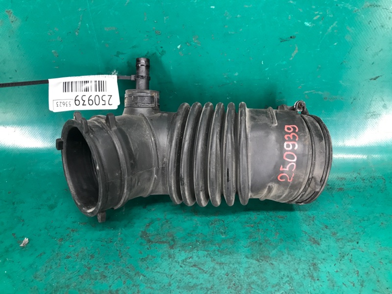 Патрубок воздушного фильтра HYUNDAI ELANTRA MD 10-15 2013 Седан 1.8 G4NB 28138-3X300 Б/У