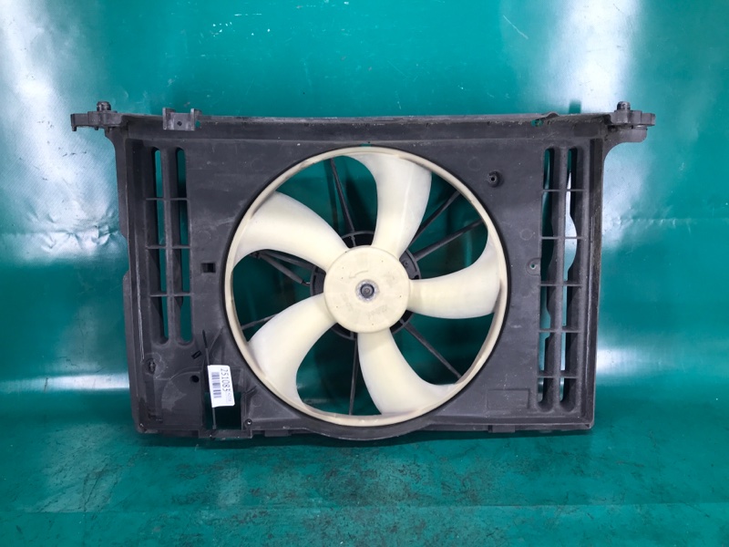 Диффузор вентилятора основного радиатора TOYOTA MATRIX 08-14 2008 Хэтчбек 1.8 2ZRFE 16711-0T040 Б/У