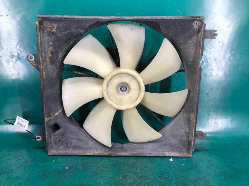 Диффузор вентилятора основного радиатора правый TOYOTA AVALON 99-05 2003 1MZFE AA122750-5482 Б/У