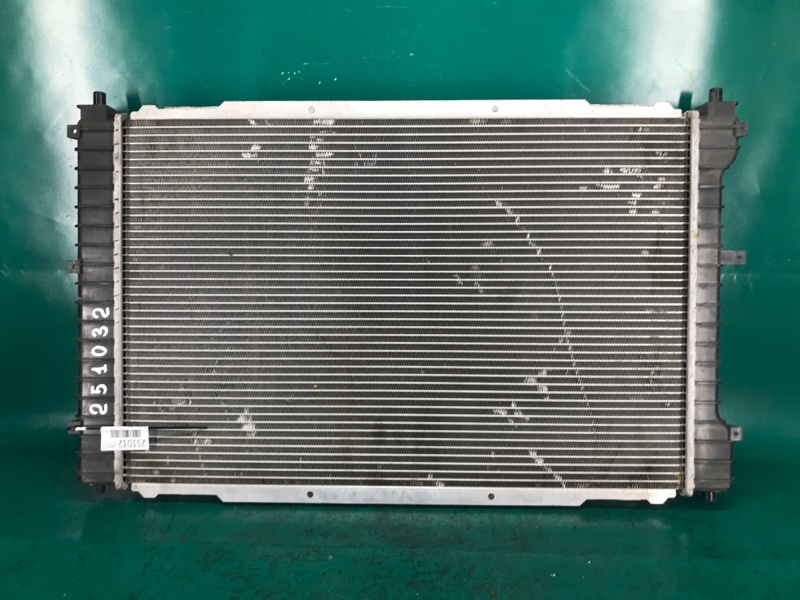 Запчасть радиатор основной MAZDA TRIBUTE 00-07 2001 Внедорожник 3.0 AJ03-15-200 Б/У Радиатор основной MAZDA TRIBUTE 00-07 2001 Внедорожник 3.0 AJ03-15-200 Б/У
