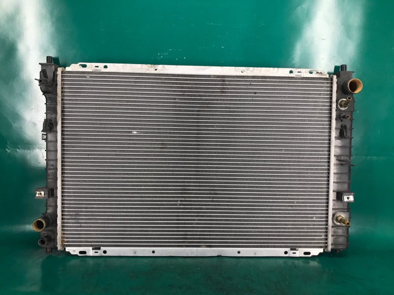 Радиатор основной MAZDA TRIBUTE 00-07 Внедорожник 3.0 Радиатор основной MAZDA TRIBUTE 00-07 Внедорожник 3.0
