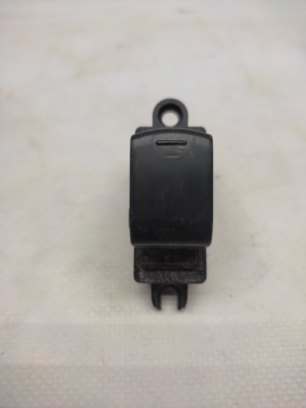 Кнопка стеклоподъемника задняя левая G25/G35/G37/Q40 06-14 2007 Седан 3.5 VQ35HR