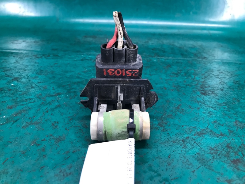 Резистор вентилятора радиатора KIA FORTE/CERATO TD 08-13 Седан G4KD 2.0L Резистор вентилятора радиатора KIA FORTE/CERATO TD 08-13 Седан G4KD 2.0L