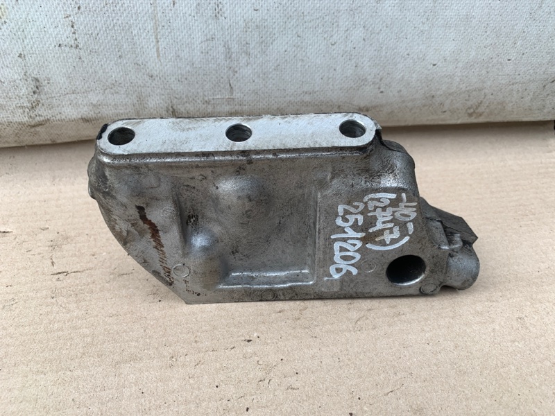 Запчасть кронштейн двигателя передний правый TOYOTA CAMRY 40 06-11 2008 Седан 2.4 2AZFE 12316-0H050 Б/У Кронштейн двигателя передний правый TOYOTA CAMRY 40 06-11 2008 Седан 2.4 2AZFE 12316-0H050 Б/У