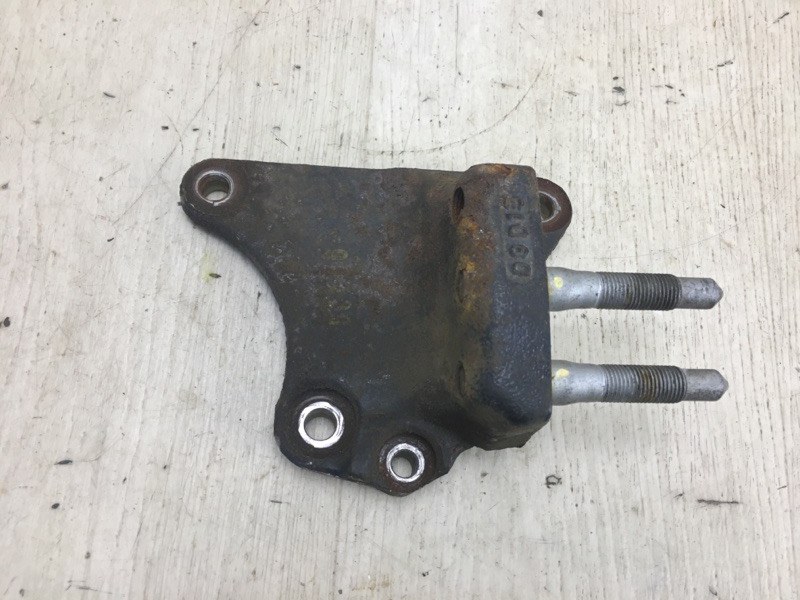 Кронштейн двигателя KIA FORTE/CERATO TD 08-13 2010 TD 2.0 G4KD 21670-2G000 Б/У