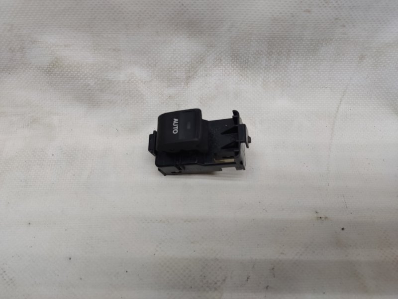 Кнопка стеклоподъемника TOYOTA VENZA 09-16 84810-0T010 Б/У
