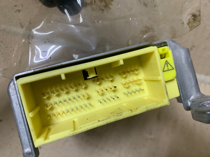 Блок управления AIRBAG TOYOTA CAMRY 40 06-11 Седан 2.4 2AZFE Блок управления AIRBAG TOYOTA CAMRY 40 06-11 Седан 2.4 2AZFE